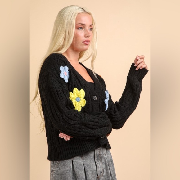 Black floral appliqué embroidered flower floral boho bohemian sweater cardigan - Picture 4 of 6